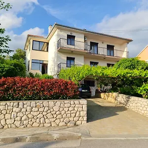 Marko Apartament Novi Vinodolski